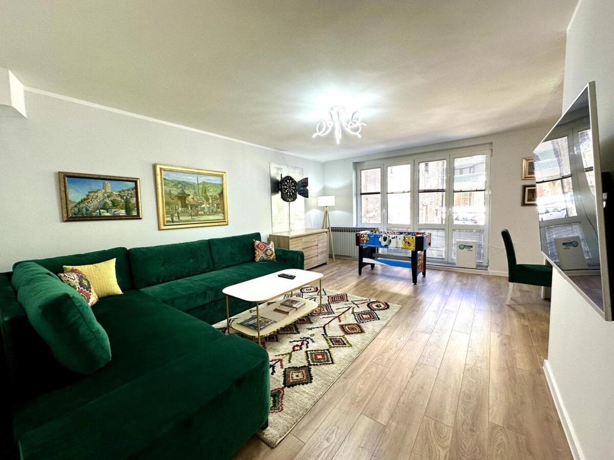 Chill & Play With Garage Apartment Sarajevo