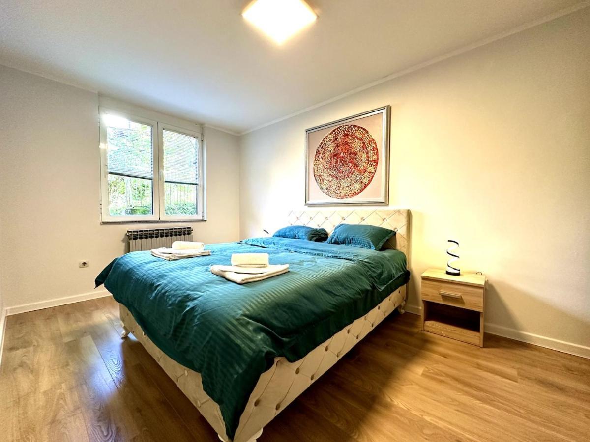 Chill & Play With Garage Apartment Sarajevo